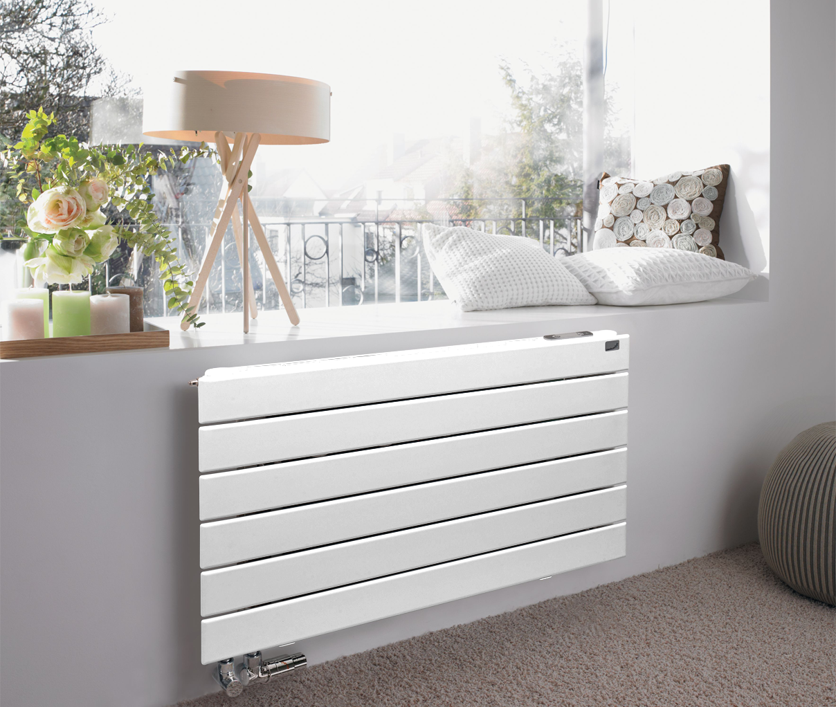 Zehnder_RAD_Nova-Neo-HY_Livingroom_1z1,3_Farbtool Cut-Out Zehnder Nova Neo Decorative radiator