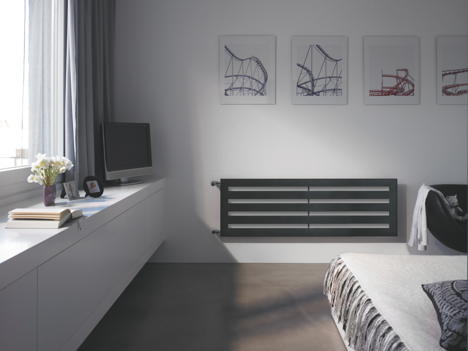 Zehnder_RAD_Metropolitan-HY_bedroom Rendering Zehnder Metropolitan Decorative radiator Front view
