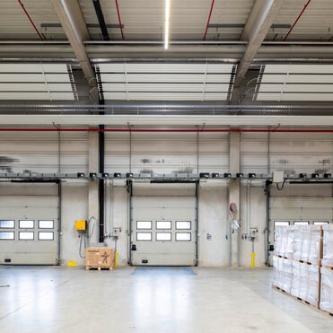 ZIP, radiant ceiling panel, reference, IKEA, Salzgitter, industrial hall, hall, warehouse, production hall