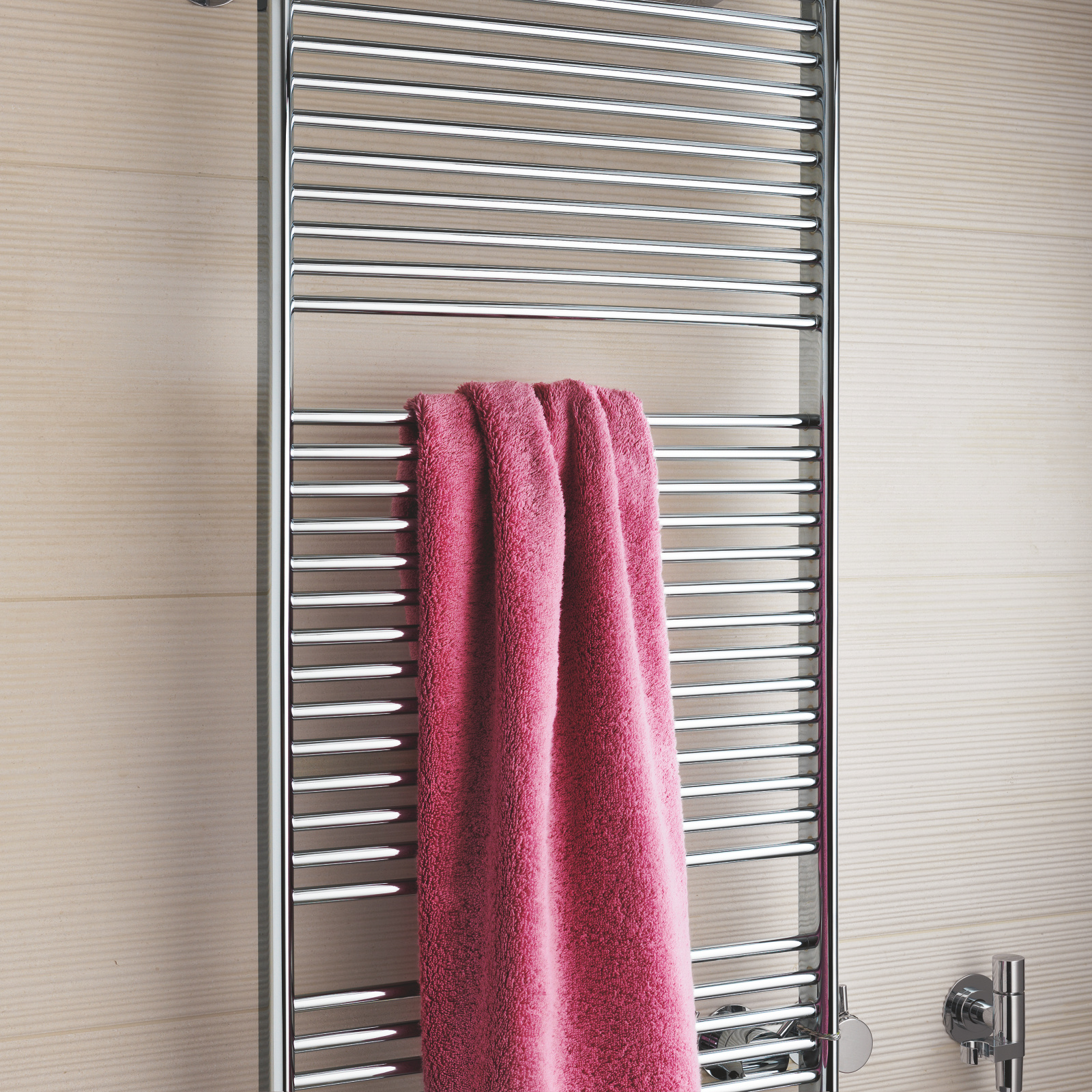 Rendering Zehnder Fain Decorative radiator Angled view