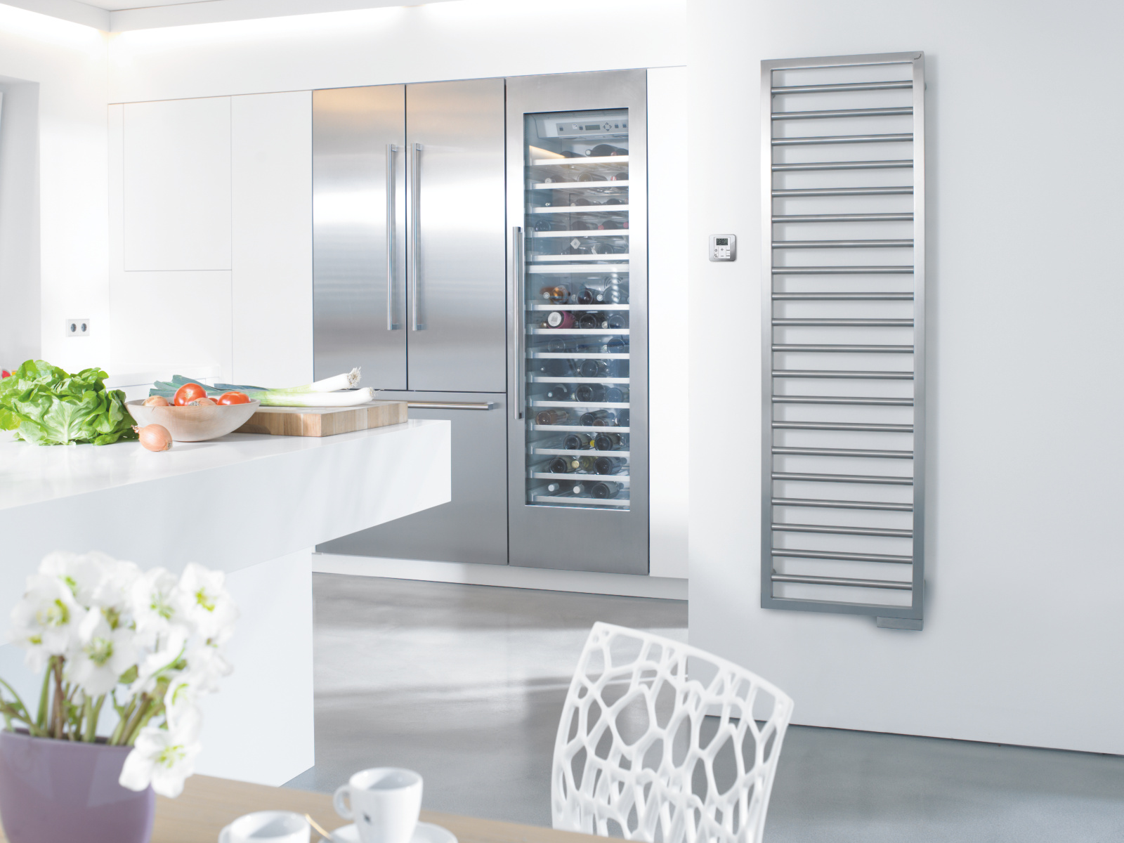 Zehnder_RAD_Subway-EL_RACY-S_kitchen_chrome_print+web Cut-Out Zehnder Subway Decorative radiator